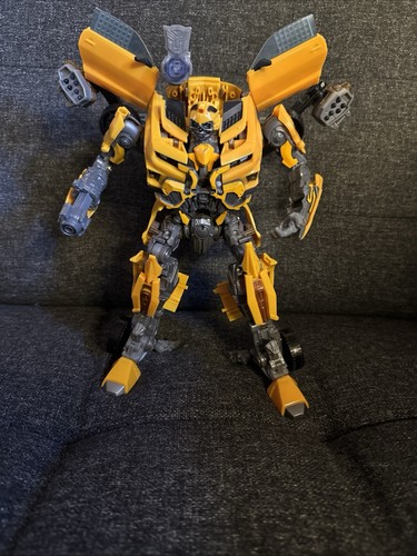 Hasbro transformers dark - hasbro,